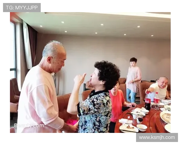 足球巨星齐聚一堂 深度解析全球顶级球员通道与发展轨迹